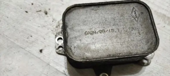 Peugeot 308 Engine oil radiator 6A240915