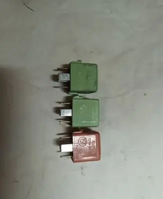 BMW 5 E60 E61 Other relay 8373700