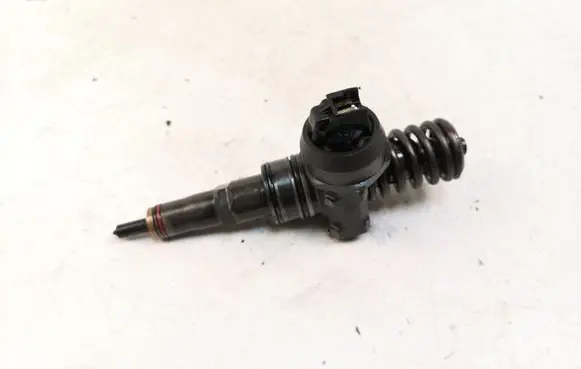 Skoda Octavia Mk2 (1Z) Fuel injector 038130073AG 0414720215
