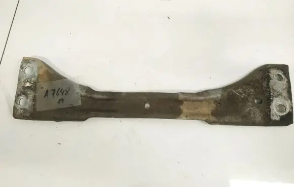 Skoda Octavia Mk2 (1Z) Engine mounting bracket