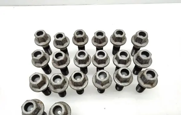 Renault Trafic III (X82) Nuts/bolts 