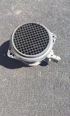 Volvo XC70 Mass air flow meter 30785475 0281002972