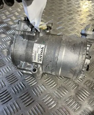 Volvo XC90 Air conditioning (A/C) compressor (pump) 31694654