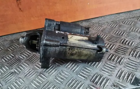 Ford Focus Starter motor 3M5711000CF