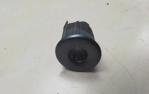 Peugeot 407 Rear parking sensor holder (PDC) 9647556577