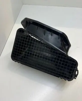 Audi A5 8T 8F Air intake duct part 8K1819904