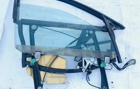 Audi A4 S4 B5 8D Front door window/glass frame 