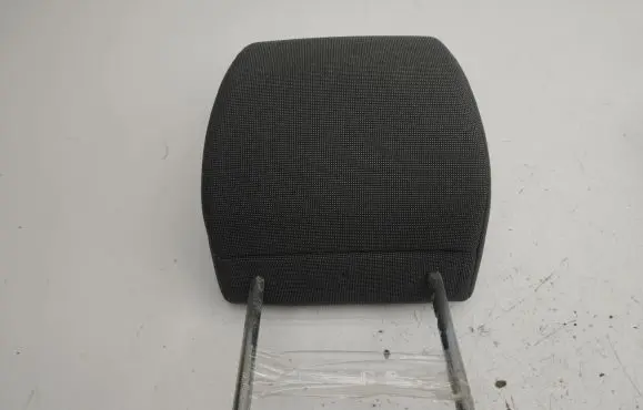 Ford Focus C-MAX Front seat headrest 