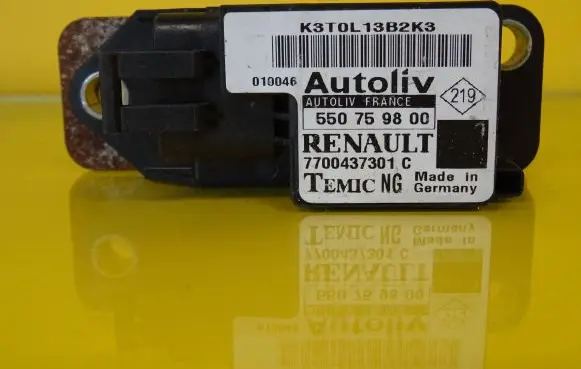 Renault Scenic I Airbag deployment crash/impact sensor 7700437301C