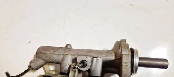 Toyota Corolla E120 E130 Master brake cylinder 3224