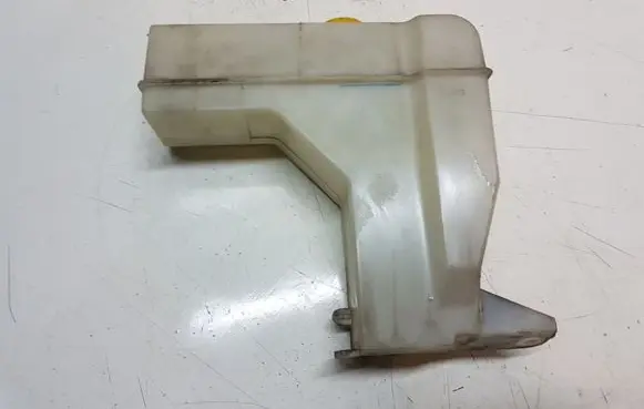 Nissan X-Trail T30 Coolant expansion tank/reservoir