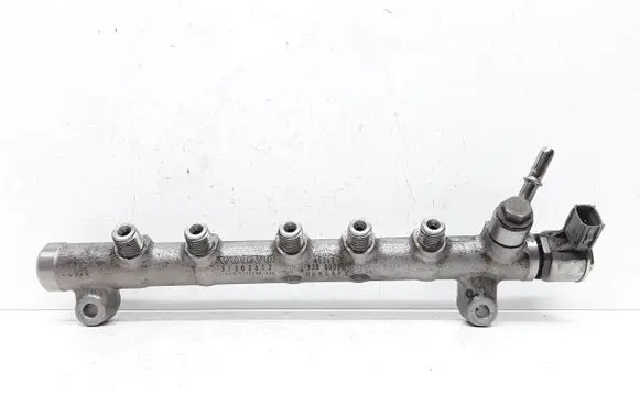 Volvo V60 Fuel main line pipe 31303612