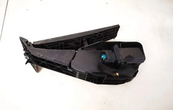 BMW 1 E81 E87 Accelerator throttle pedal 3542678658901 747665-00