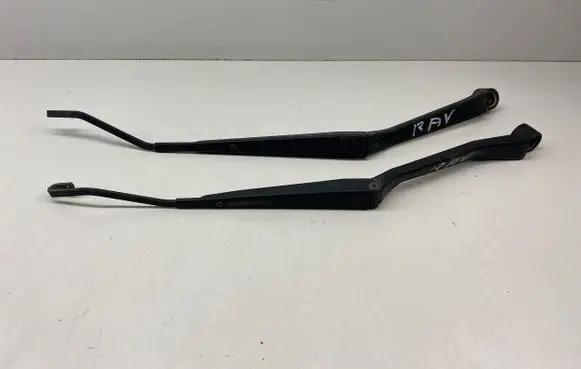 Toyota RAV 4 (XA20) Front wiper blade arm 6318 6320 LP1490