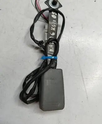 Front seatbelt buckle
