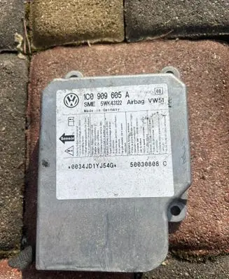 Volkswagen Golf V Airbag control unit/module 1C0909605A 50030808C 5WK43122