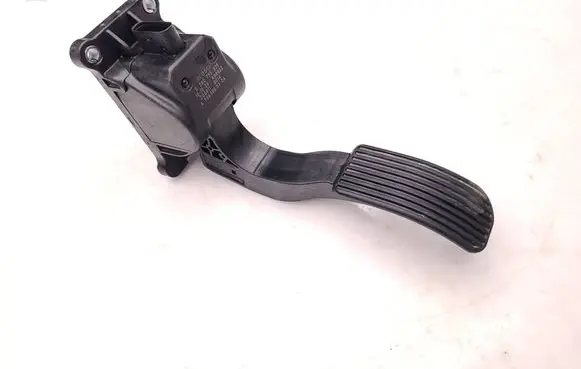 Mercedes-Benz Sprinter W906 Accelerator throttle pedal A9063000304 0280755025