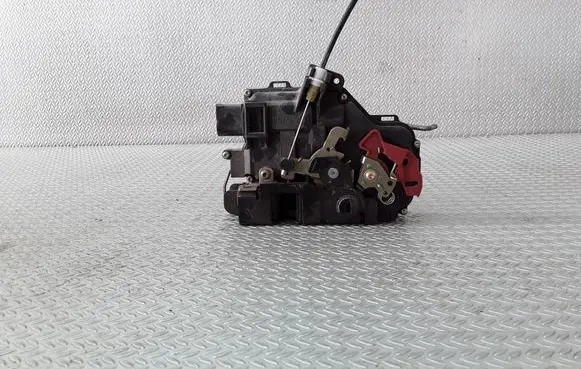 Audi A4 S4 B6 8E 8H Rear door lock 8E0839016C