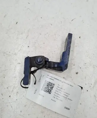 Seat Altea Front door upper hinge 5P0831401A