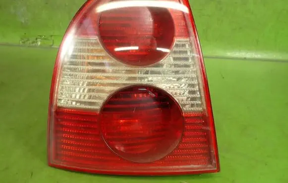 Volkswagen PASSAT B5.5 Rear/tail lights 3B5945095AE