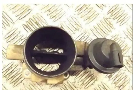 Volkswagen Polo III 6N 6N2 6NF Throttle valve