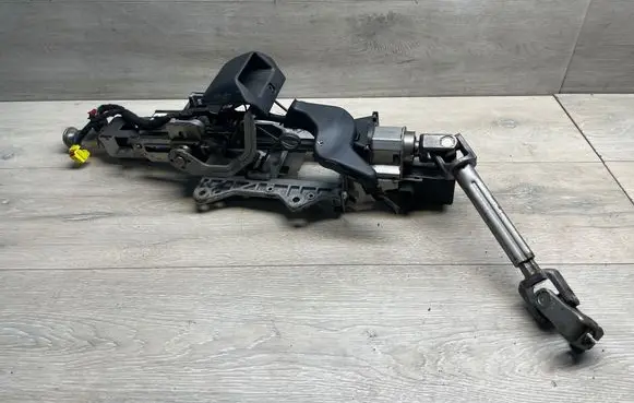 Volkswagen PASSAT B7 Steering wheel axle 3C0971616C