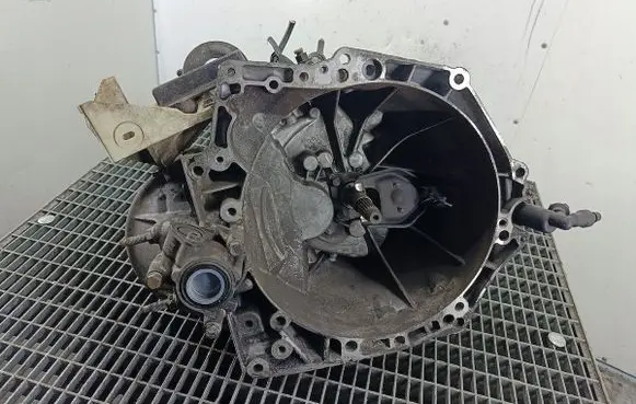 Peugeot 307 Manual 5 speed gearbox 20DM75
