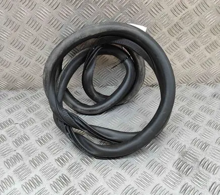 Citroen C4 II Rubber seal rear door 9833317780