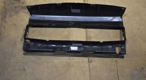 Porsche Macan (95B) Intercooler air guide/duct channel 95B121707F