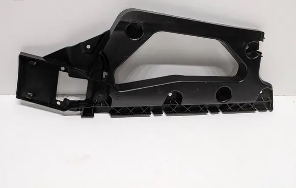 Rear bumper mounting bracket