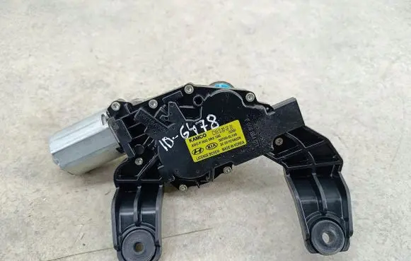 Hyundai i30 Rear window wiper motor 