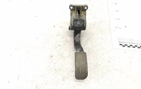 Mercedes-Benz Sprinter W906 Accelerator throttle pedal 0280755025 ZGS013Q018 A9063000304