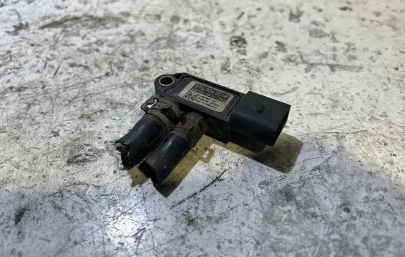 Skoda Yeti (5L) Exhaust gas pressure sensor 076906051B 51MPP0203 26405796