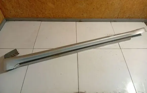 Lexus IS 220D-250-350 Sill 7586053010