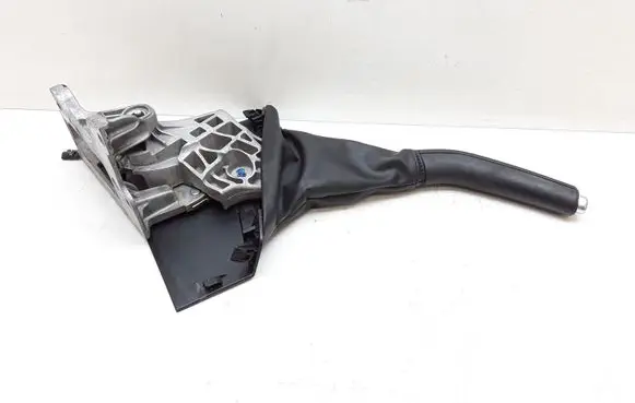 Handbrake/parking brake lever assembly