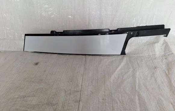Opel Insignia B Front door trim (molding) 39118654