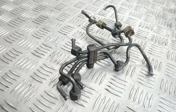 Volkswagen PASSAT B3 Fuel injector supply line/pipe 