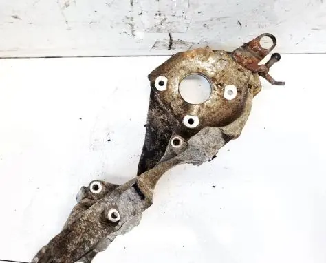 Volkswagen Tiguan Engine mounting bracket 03L903143K