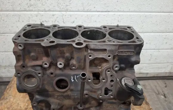 Audi A4 S4 B5 8D Engine block ARG002539