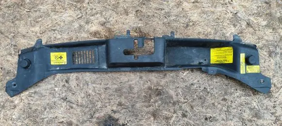 Volvo V50 Radiator trim 30716338 30716339 M0N7A