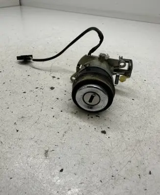 Audi A6 S6 C4 4A Tailgate exterior lock 4A5862055