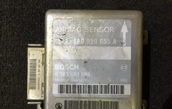 Audi A4 S4 B5 8D Airbag control unit/module 8a0959655a 0285001086