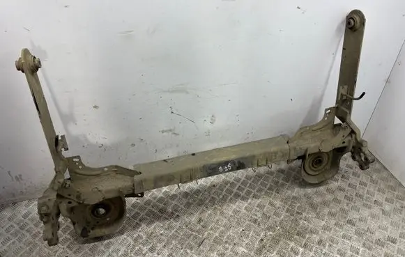 Opel Vivaro Rear axle beam 