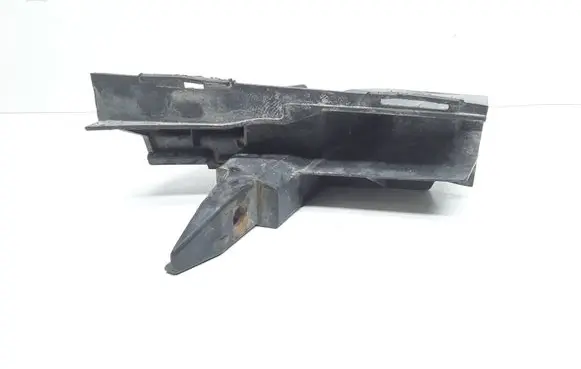 Mercedes-Benz E W212 Front bumper mounting bracket A2128852665