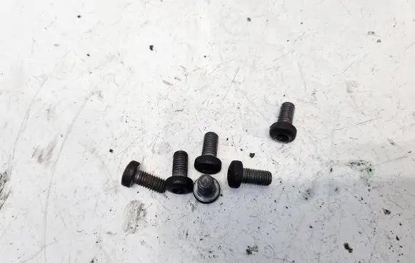 Citroen C3 Picasso Nuts/bolts 