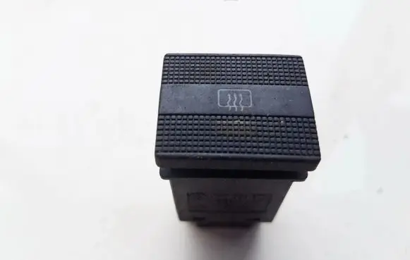 Volkswagen Golf III Windscreen/window heater switch 1H0959621