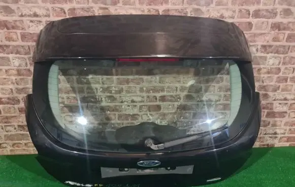 Ford Focus Tailgate/trunk/boot lid