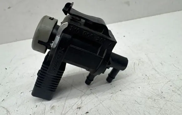 Volkswagen Touareg I Turbo solenoid valve 1K0906283A