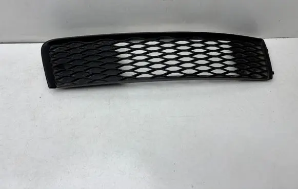 Audi Q7 4L Front bumper lower grill 4L0807698B