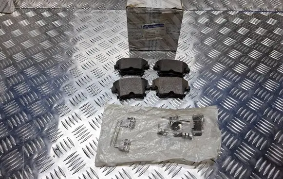 Dodge Magnum Brake pads (rear) V2012566AC